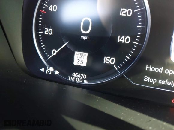 2017 Volvo S90 Momentum with VIN YV1A22MK0H1014633, listed as a IAAI auction lot 41266677 with 46,470 mi miles. Bid and sale history available at carsss.com. Image 16.