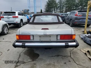 1989 Mercedes-Benz 560 SL with VIN WDBBA48D0KA099001, listed as a Copart auction lot 82129274 with 95,805 mi miles and Clean Title. Bid and sale history available at DreamBid. Image 6.