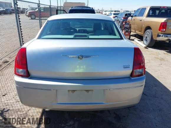 2006 Chrysler 300 Touring with VIN 2C3KA53G86H111027, listed as a IAAI auction lot 41870312 with 59,870 mi miles. Bid and sale history available at carsss.com. Image 15.