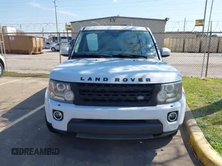 2016 Land Rover LR4 HSE z VIN SALAG2V66GA780737, wystawiony jako IAAI lot #41706661 z przebiegiem 98 555 mil mil oraz . Historia ofert i sprzedaży dostępna na DreamBid. Obrazek 13.