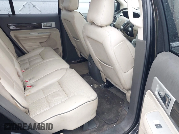 2008 Lincoln MKX with VIN 2LMDU68C68BJ27207, listed as a IAAI auction lot 41980381 with 143,819 mi miles. Bid and sale history available at carsss.com. Image 8.