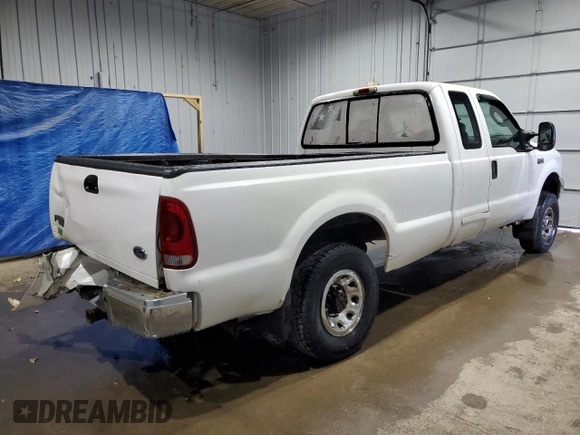 2003 Ford F-250 XL with VIN 1FTNX21L53EA55296, listed as a Copart auction lot 48673225 with 260,764 mi miles and Salvage title. Bid and sale history available at DreamBid. Image 3.