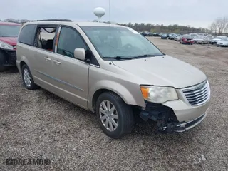 2015 Chrysler Town & Country Touring with VIN 2C4RC1BG1FR534346, listed as a IAAI auction lot 40048029 with 307,171 mi miles. Bid and sale history available at carsss.com. Image 1.