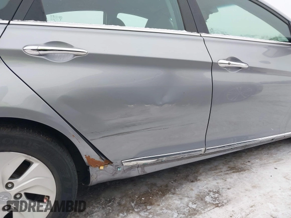 2014 Hyundai Sonata Hybrid Limited with VIN KMHEC4A4XEA117023, listed as a IAAI auction lot 41299461 with 154,822 mi miles. Bid and sale history available at carsss.com. Image 6.