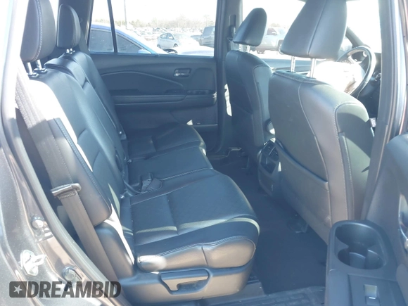 2019 Honda Passport EX-L with VIN 5FNYF7H54KB000467, listed as a IAAI auction lot 41342341 with 172,811 mi miles and . Bid and sale history available at carsss.com. Image 8.