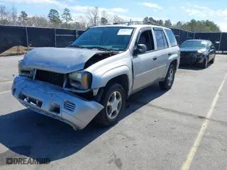 2007 Chevrolet TrailBlazer LT with VIN 1GNDS13SX72216944, listed as a IAAI auction lot 41802137 with 144,867 mi miles. Bid and sale history available at carsss.com. Image 2.
