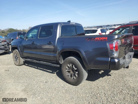 2020 Toyota Tacoma 4WD SR5 with VIN 3TMCZ5AN9LM302379, listed as a Copart auction lot 46530975 with 30,558 mi miles and Salvage Title. Bid and sale history available at carsss.com. Image 2.