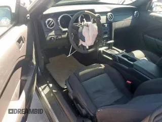 2007 Ford Mustang Deluxe z VIN 1ZVFT80N375232811, wystawiony jako Copart lot #57910365 z przebiegiem 162 721 mil mil oraz Szkoda całkowita • Salvage title. Historia ofert i sprzedaży dostępna na DreamBid. Obrazek 8.