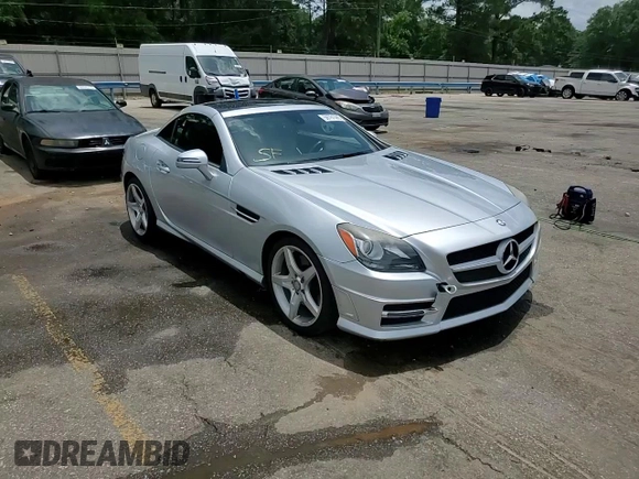 2016 Mercedes-Benz SLK 300 with VIN WDDPK3JA3GF121796, listed as a Copart auction lot 59791585 with 72,896 mi miles and Salvage title. Bid and sale history available at DreamBid. Image 13.
