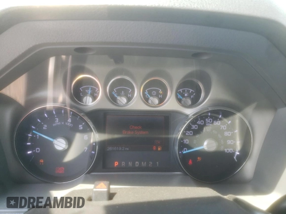 2015 Ford F-250 Lariat with VIN 1FT7W2B61FED50663, listed as a Copart auction lot 58500885 with 261,619 mi miles and Salvage title. Bid and sale history available at DreamBid. Image 9.