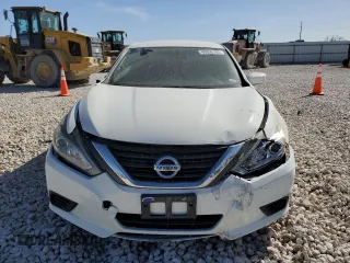 2017 Nissan Altima S with VIN 1N4AL3AP4HN307619, listed as a Copart auction lot 49355165 with 76,805 mi miles and Salvage Title. Bid and sale history available at DreamBid. Image 5.