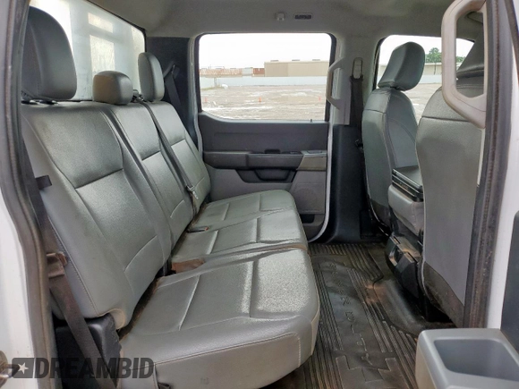 2023 Ford F-250 XL z VIN 1FT7W2BT8PEC30883, wystawiony jako Copart lot #62118535 z przebiegiem 47 949 mil mil oraz Szkoda całkowita • Salvage title. Historia ofert i sprzedaży dostępna na DreamBid. Obrazek 11.