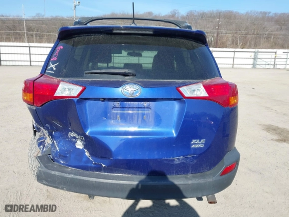2015 Toyota RAV4 XLE with VIN 2T3RFREVXFW253698, listed as a IAAI auction lot 41798700 with 147,202 mi miles. Bid and sale history available at carsss.com. Image 17.