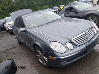 2006 Mercedes-Benz E 350 z VIN WDBUF87J26X199838, wystawiony jako IAAI lot #42351750 z przebiegiem 106 016 mil mil oraz . Historia ofert i sprzedaży dostępna na DreamBid. Obrazek 1.
