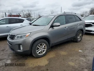 2014 Kia Sorento LX z VIN 5XYKT4A79EG480012, wystawiony jako Copart lot #80618754 z przebiegiem 213 740 mil mil oraz Czysty tytuł • Clean title. Historia ofert i sprzedaży dostępna na DreamBid. Obrazek 1.