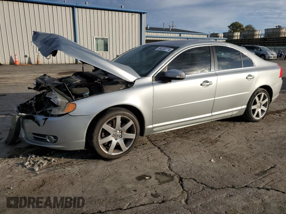 2007 Volvo S80 V8 z VIN YV1AH852371037032, wystawiony jako Copart lot #84233774 z przebiegiem 133 873 mil mil oraz Szkoda całkowita • Salvage title. Historia ofert i sprzedaży dostępna na DreamBid. Obrazek 1.
