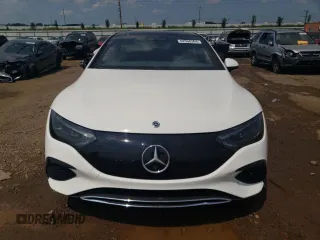 2023 Mercedes-Benz EQE 350 z VIN W1KEG1CB9PF014285, wystawiony jako Copart lot #62568364 z przebiegiem 7 803 mil mil oraz Szkoda całkowita • Salvage title. Historia ofert i sprzedaży dostępna na DreamBid. Obrazek 5.