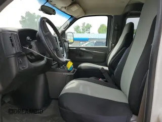 2005 Chevrolet Express Passenger with VIN 1GAHG39UX51197887, listed as a Copart auction lot 54499855 with 173,655 mi miles and Clean title. Bid and sale history available at DreamBid. Image 7.