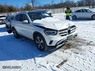2022 Mercedes-Benz GLC with VIN W1N0G8EB7NG119580, listed as a IAAI auction lot 41239778 with 28,551 mi miles. Bid and sale history available at carsss.com. Image 1.