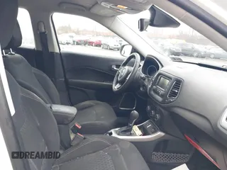 2018 Jeep Compass Sport with VIN 3C4NJCAB8JT263412, listed as a IAAI auction lot 41561089 with 94,275 mi miles. Bid and sale history available at carsss.com. Image 5.