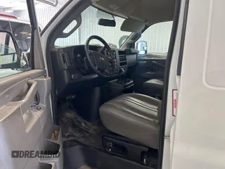 2021 Chevrolet Express Cargo with VIN 1GCWGAFP2M1309369, listed as a IAAI auction lot 42677849 with 115,510 mi miles and . Bid and sale history available at DreamBid. Image 5.