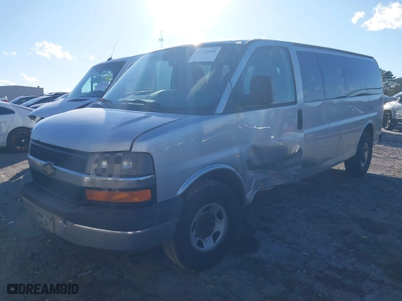 2013 Chevrolet Express Passenger 1LT with VIN 1GAZG1FA6D1103764, listed as a IAAI auction lot 41173886 with 470,000 mi miles. Bid and sale history available at carsss.com. Image 20.