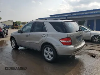 2006 Mercedes-Benz M 500 z VIN 4JGBB75E86A099990, wystawiony jako Copart lot #59701535 z przebiegiem 124 572 mil mil oraz Szkoda całkowita • Salvage title. Historia ofert i sprzedaży dostępna na DreamBid. Obrazek 2.