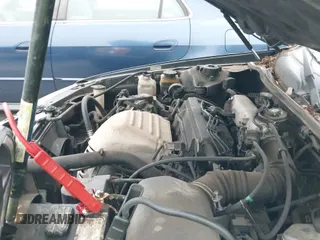 2000 Toyota Camry CE z VIN JT2BG22K3Y0441267, wystawiony jako IAAI lot #43148281 z przebiegiem 200 566 mil mil oraz . Historia ofert i sprzedaży dostępna na DreamBid. Obrazek 12.