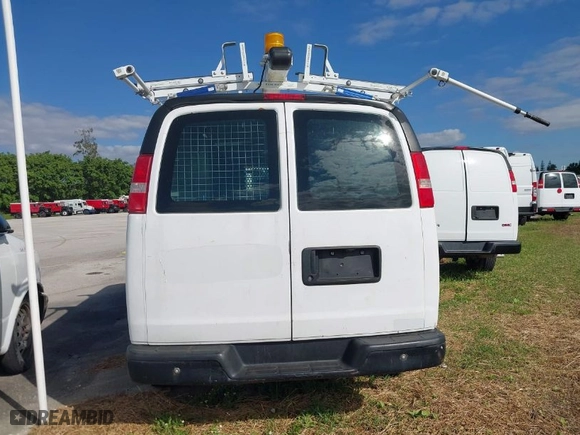 2016 GMC Savana Cargo Van with VIN 1GTW7AFF9G1194121, listed as a IAAI auction lot 41978935 with 91,469 mi miles. Bid and sale history available at carsss.com. Image 16.