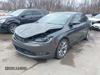 2015 Chrysler 200 S with VIN 1C3CCCBB2FN542480, listed as a IAAI auction lot 41749285 with 164,316 mi miles. Bid and sale history available at carsss.com. Image 2.