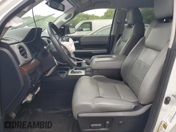 2019 Toyota Tundra SR5 z VIN 5TFHY5F10KX829945, wystawiony jako Copart lot #51911985 z przebiegiem 105 985 mil mil oraz Szkoda całkowita • Salvage title. Historia ofert i sprzedaży dostępna na DreamBid. Obrazek 7.