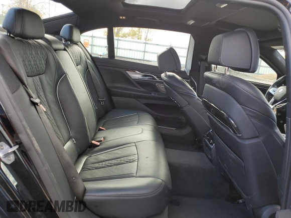 2019 BMW 7 Series 750i xDrive с VIN WBA7F2C57KB240408, выставлен на аукционе Copart как лот 75825244 с пробегом 125 702 миль миль и Списание • Salvage title. История ставок и продаж доступна на DreamBid. Изображение 10.