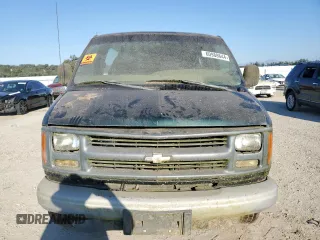 2002 Chevrolet Express with VIN 1GAGG25R521195340, listed as a Copart auction lot 60988644 with Not Provided miles and Non Repairable. Bid and sale history available at carsss.com. Image 5.