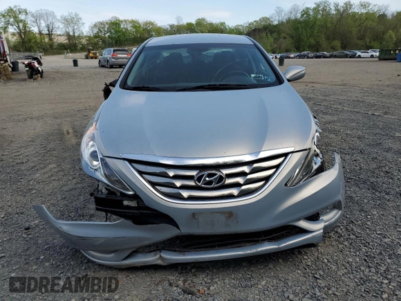 2013 Hyundai Sonata Limited with VIN 5NPEC4ACXDH525587, listed as a Copart auction lot 55355335 with 73,188 mi miles and Salvage Title. Bid and sale history available at DreamBid. Image 5.