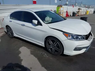 2017 Honda Accord Sedan Sport SE with VIN 1HGCR2F11HA077532, listed as a IAAI auction lot 41933949 with 207,986 mi miles. Bid and sale history available at carsss.com. Image 1.