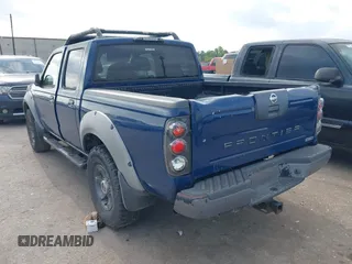 2002 Nissan Frontier SE z VIN 1N6ED27T12C373553, wystawiony jako IAAI lot #42064112 z przebiegiem 230 908 mil mil oraz . Historia ofert i sprzedaży dostępna na DreamBid. Obrazek 3.