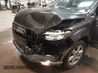 2010 Audi Q7 3.6L Premium Plus with VIN WA1LYAFE4AD001607, listed as a IAAI auction lot 41587352 with 170,180 mi miles. Bid and sale history available at carsss.com. Image 6.