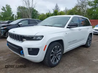 2022 Jeep Grand Cherokee Overland z VIN 1C4RJYD60N8717511, wystawiony jako IAAI lot #42366903 z przebiegiem 43 844 mil mil oraz . Historia ofert i sprzedaży dostępna na DreamBid. Obrazek 17.