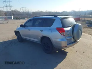 2008 Toyota RAV4 with VIN JTMBD33V386069733, listed as a IAAI auction lot 41623316 with 111,900 mi miles. Bid and sale history available at carsss.com. Image 3.