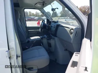 2009 Ford Econoline Cargo Commercial with VIN 1FTNE14W89DA80617, listed as a IAAI auction lot 42082273 with 70,347 mi miles and . Bid and sale history available at DreamBid. Image 5.