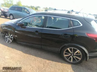 2017 Nissan Rogue Sport SL with VIN JN1BJ1CR1HW126756, listed as a IAAI auction lot 40217815 with 55,061 mi miles. Bid and sale history available at carsss.com. Image 13.