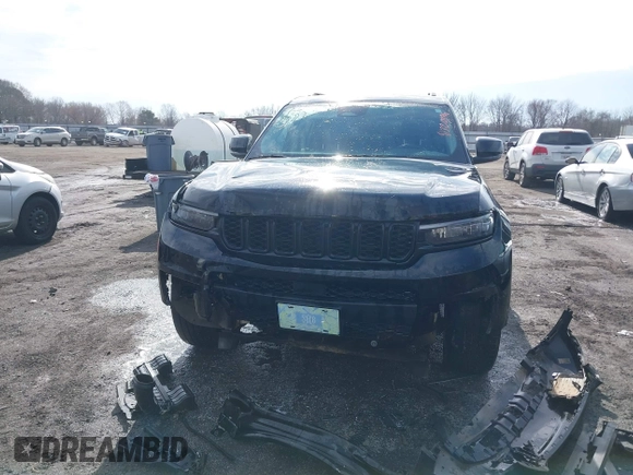 2022 Jeep Grand Cherokee Limited with VIN 1C4RJJBG0N8548996, listed as a IAAI auction lot 41320396 with 70,243 mi miles and . Bid and sale history available at DreamBid. Image 12.