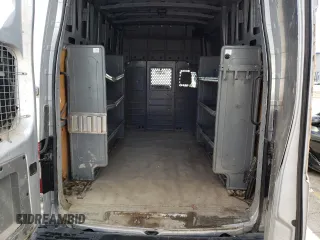 2018 Nissan NV Cargo S z VIN 1N6BF0LY1JN818492, wystawiony jako Copart lot #68291573 z przebiegiem 67 459 mil mil oraz Szkoda całkowita • Salvage title. Historia ofert i sprzedaży dostępna na DreamBid. Obrazek 10.