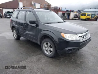 2012 Subaru Forester X z VIN JF2SHBBC0CH444832, wystawiony jako IAAI lot #41348713 z przebiegiem 91 726 mil mil oraz . Historia ofert i sprzedaży dostępna na DreamBid. Obrazek 1.