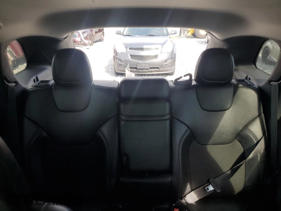 2019 Jeep Cherokee Latitude Plus with VIN 1C4PJLLB7KD202453, listed as a Copart auction lot 61230555 with 141,830 mi miles and Non repairable. Bid and sale history available at DreamBid. Image 10.