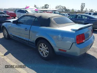 2006 Ford Mustang Standard with VIN 1ZVFT84N465224869, listed as a IAAI auction lot 41855326 with 190,623 mi miles and . Bid and sale history available at carsss.com. Image 3.