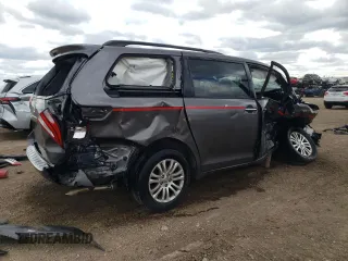 2017 Toyota Sienna XLE Auto Access Seat с VIN 5TDYZ3DC8HS832791, выставлен на аукционе Copart как лот 52372865 с пробегом 270 739 миль миль и Списание • Salvage title. История ставок и продаж доступна на DreamBid. Изображение 3.