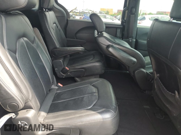2020 Chrysler Pacifica Touring L with VIN 2C4RC1BG4LR233016, listed as a Copart auction lot 61622595 with 82,709 mi miles and Salvage title. Bid and sale history available at DreamBid. Image 11.