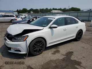 2017 Volkswagen Passat SE z VIN 1VWGT7A37HC032927, wystawiony jako Copart lot #60321125 z przebiegiem 208 231 mil mil oraz Szkoda całkowita • Salvage title. Historia ofert i sprzedaży dostępna na DreamBid. Obrazek 1.