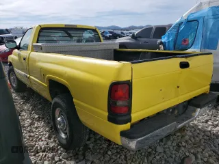2000 Dodge Ram 2500 with VIN 3B7KC26Z8YM226121, listed as a Copart auction lot 49182715 with 164,444 mi miles and Clean Title. Bid and sale history available at carsss.com. Image 2.